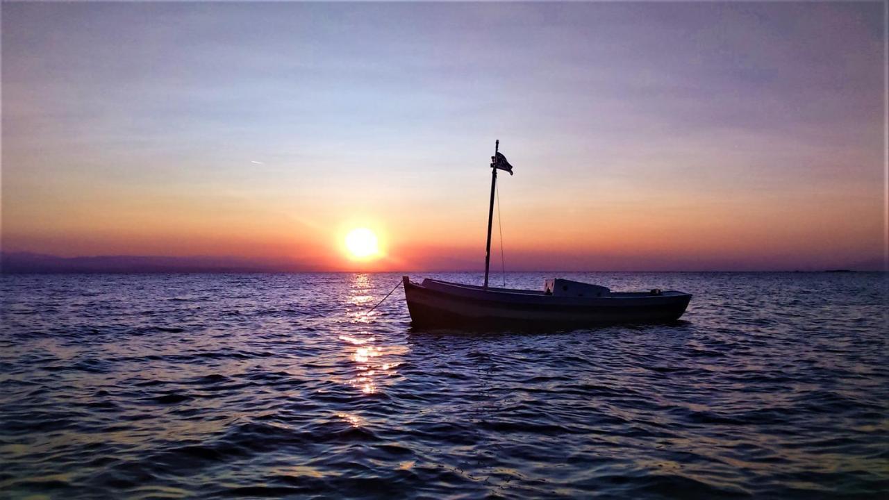 Infinite Blue, Horizon, Elegance, Hospitality Villa Epanomi Bagian luar foto